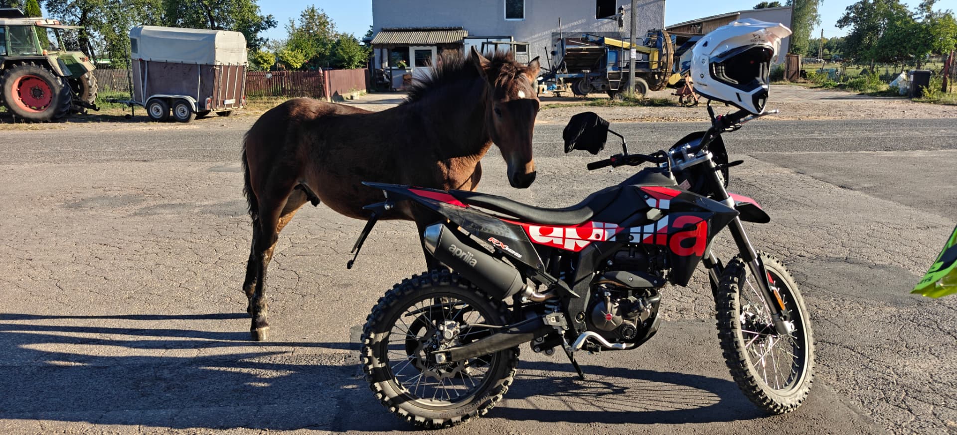 nauka jazdy motocyklem enduro na prywatnym terenie